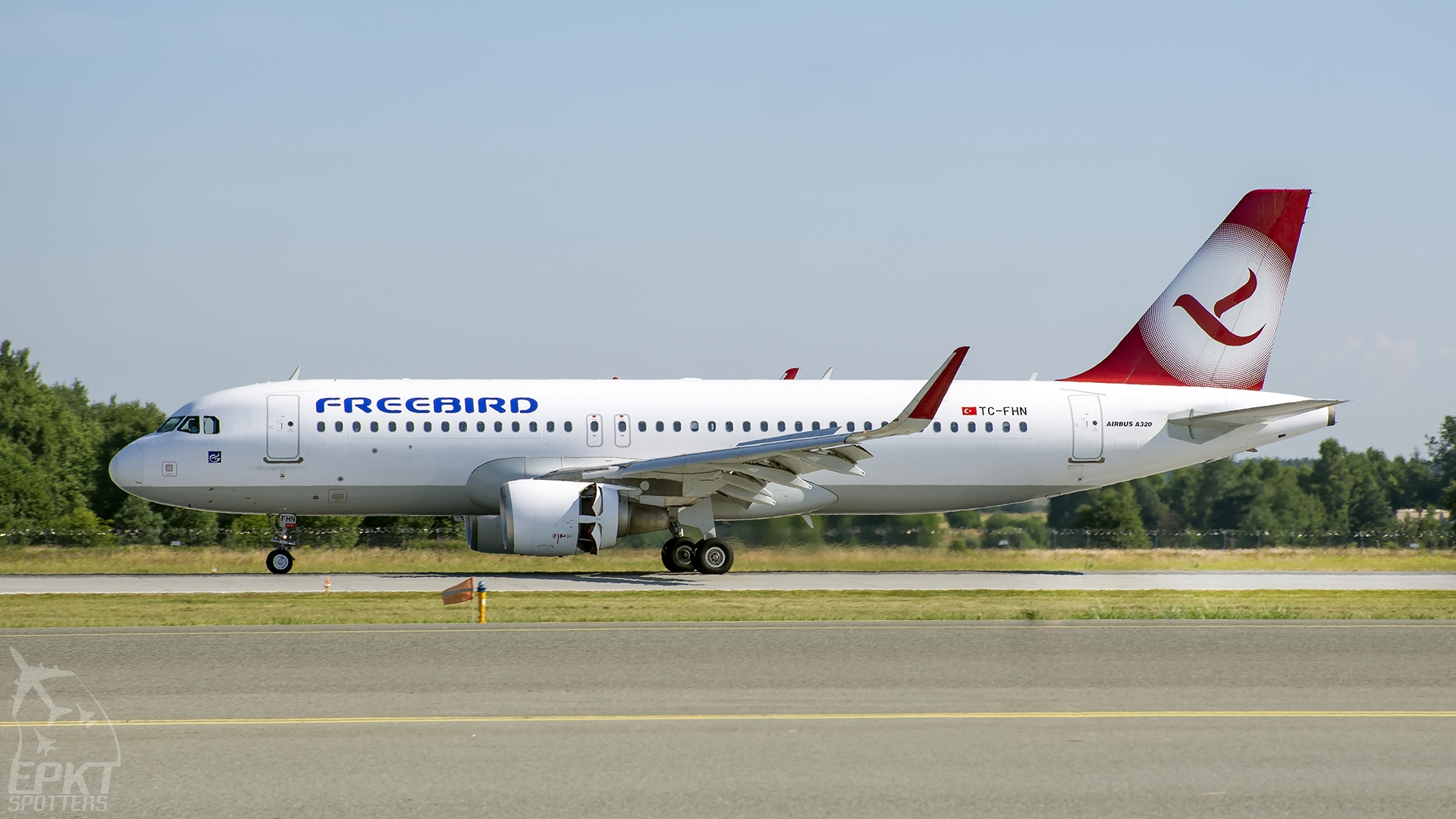 TC-FHN - Airbus A320 -214(WL) (Freebird Airlines) / Pyrzowice - Katowice Poland [EPKT/KTW]