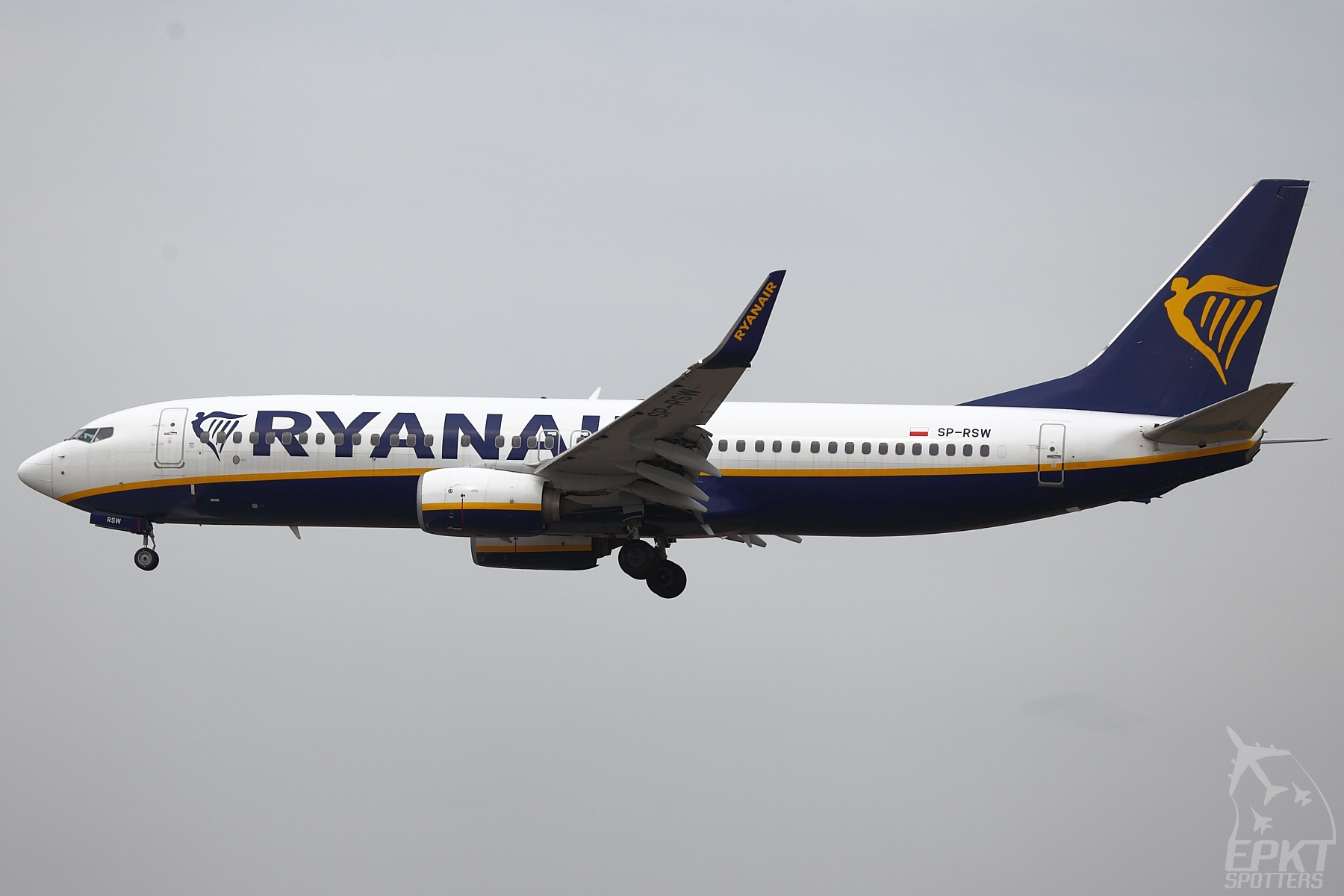 SP-RSW - Boeing 737 -8AS (Ryanair Sun ) / Pyrzowice - Katowice Poland [EPKT/KTW]