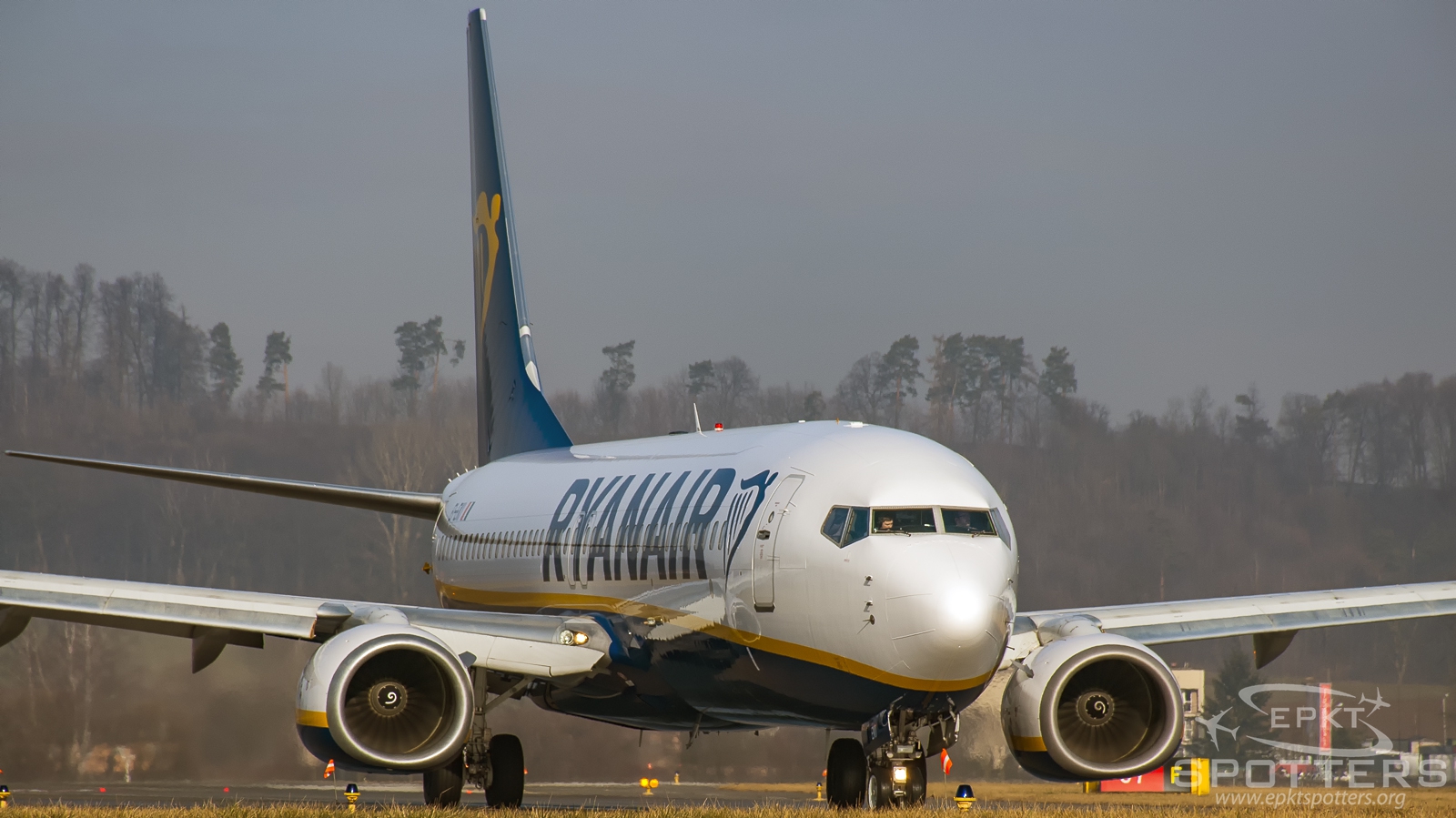 EI-EKI - Boeing 737 -8AS (Ryanair) / Balice - Krakow Poland [EPKK/KRK]