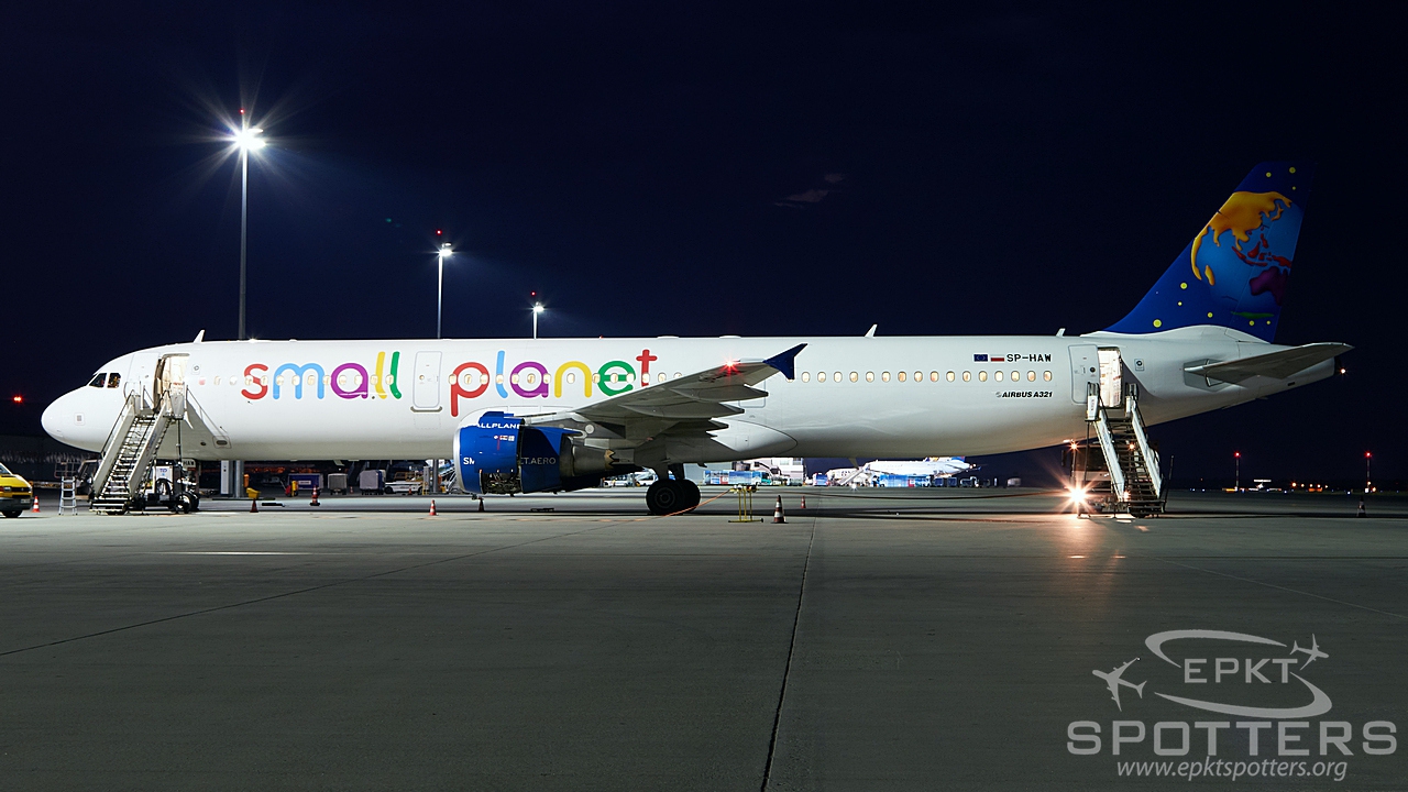 SP-HAW - Airbus A321 -211 (Small Planet Airlines) / Pyrzowice - Katowice Poland [EPKT/KTW]