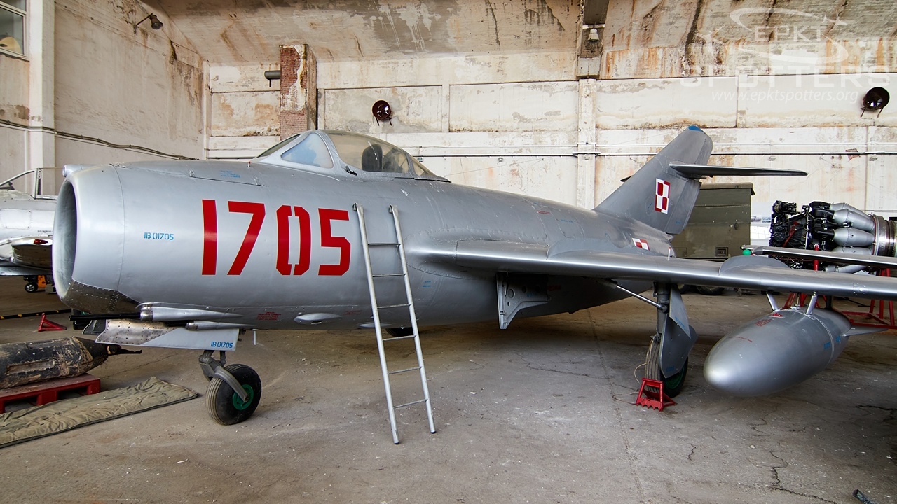 1705 - PZL-Mielec Lim-2  (Poland - Air Force) / Other location - Muzeum Fort Rogowo Poland [/]