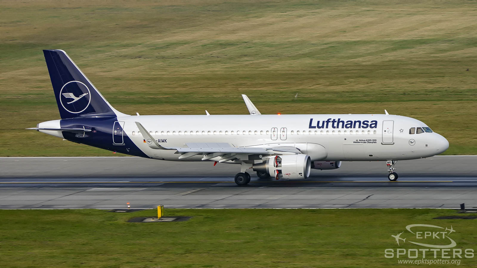D-AIWK - Airbus A320 -214(WL) (Lufthansa) / Balice - Krakow Poland [EPKK/KRK]