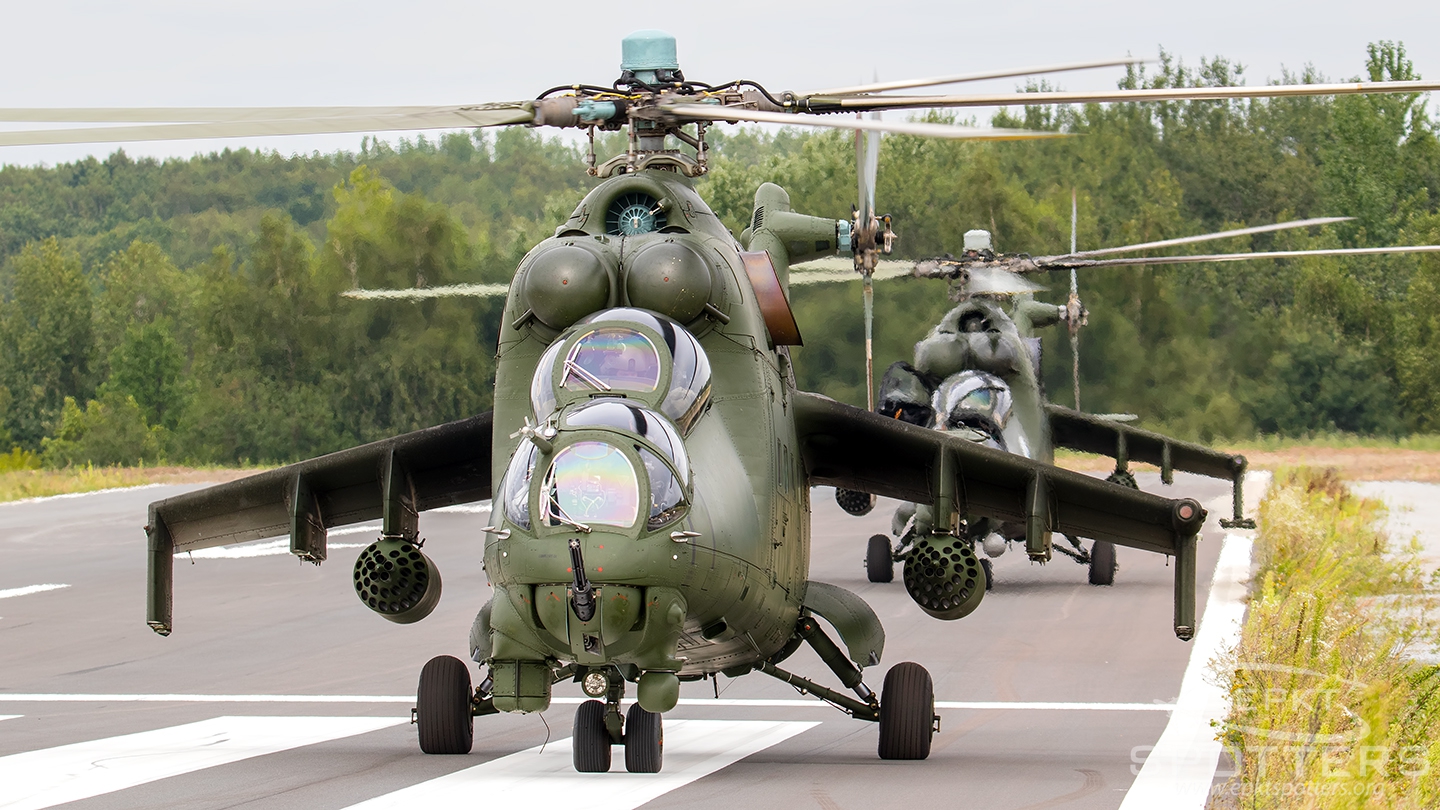 457 - Mil Mi-24 D Hind D (Poland - Army) / Muchowiec - Katowice Poland [EPKM/]