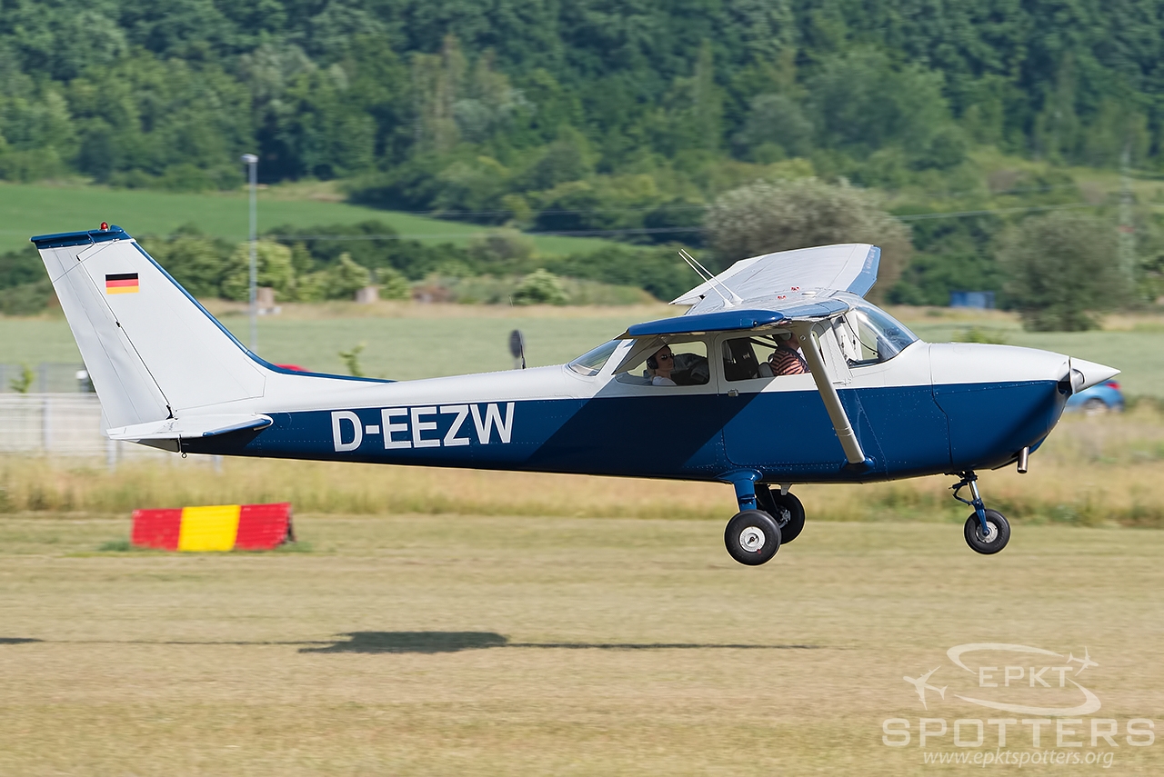 D-EEZW - Reims-Cessna F172 L Skyhawk (Private) / Mlada Boleslav - Mlada Boleslav Czech Republic [LKMB/]