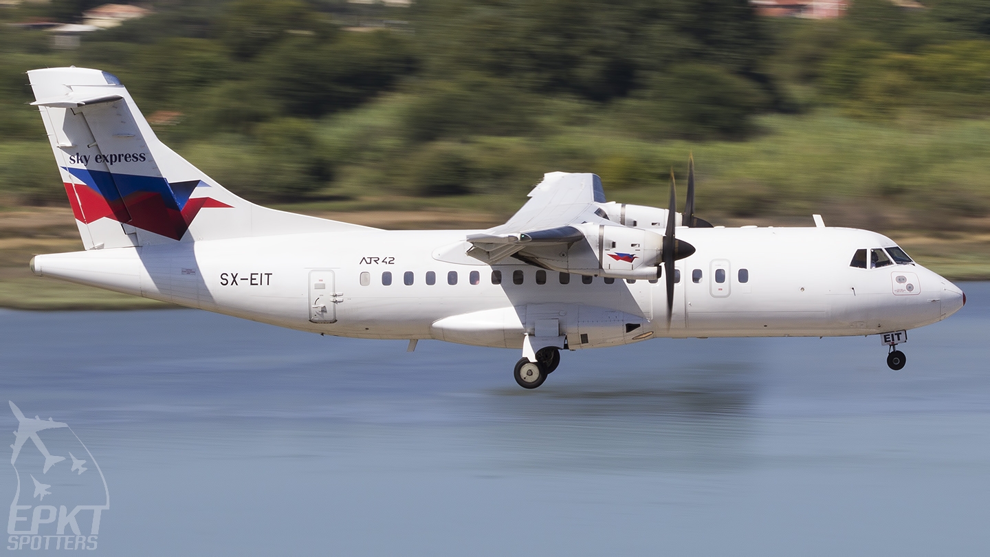 SX-EIT - ATR 42 -500 (Sky Express) / Ioannis Kapodistrias Intl - Kerkyra/corfu Greece [LGKR/CFU]