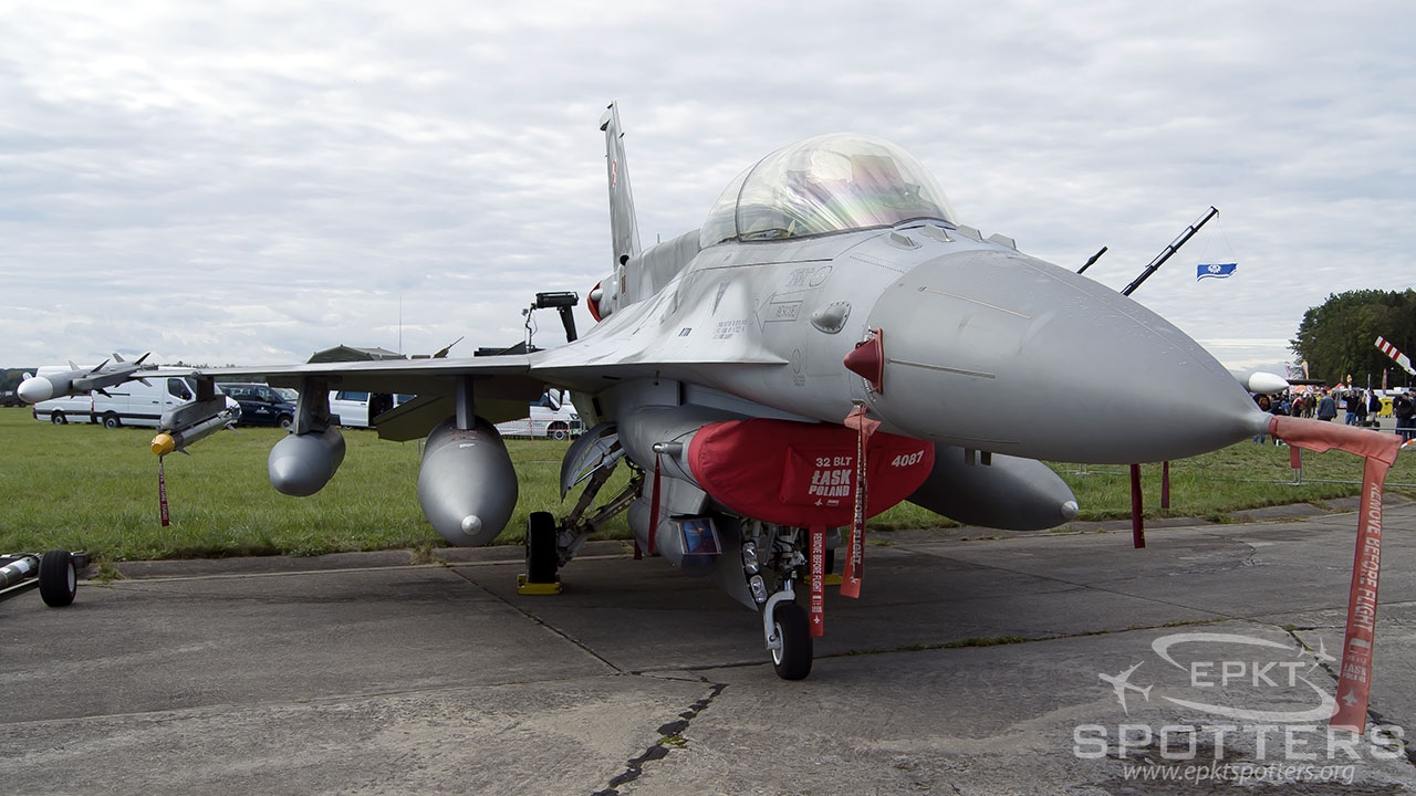 4087 - Lockheed Martin F-16 D Fighting Falcon (Poland - Air Force) / Leos Janacek Airport - Ostrava Czech Republic [LKMT/OSR]