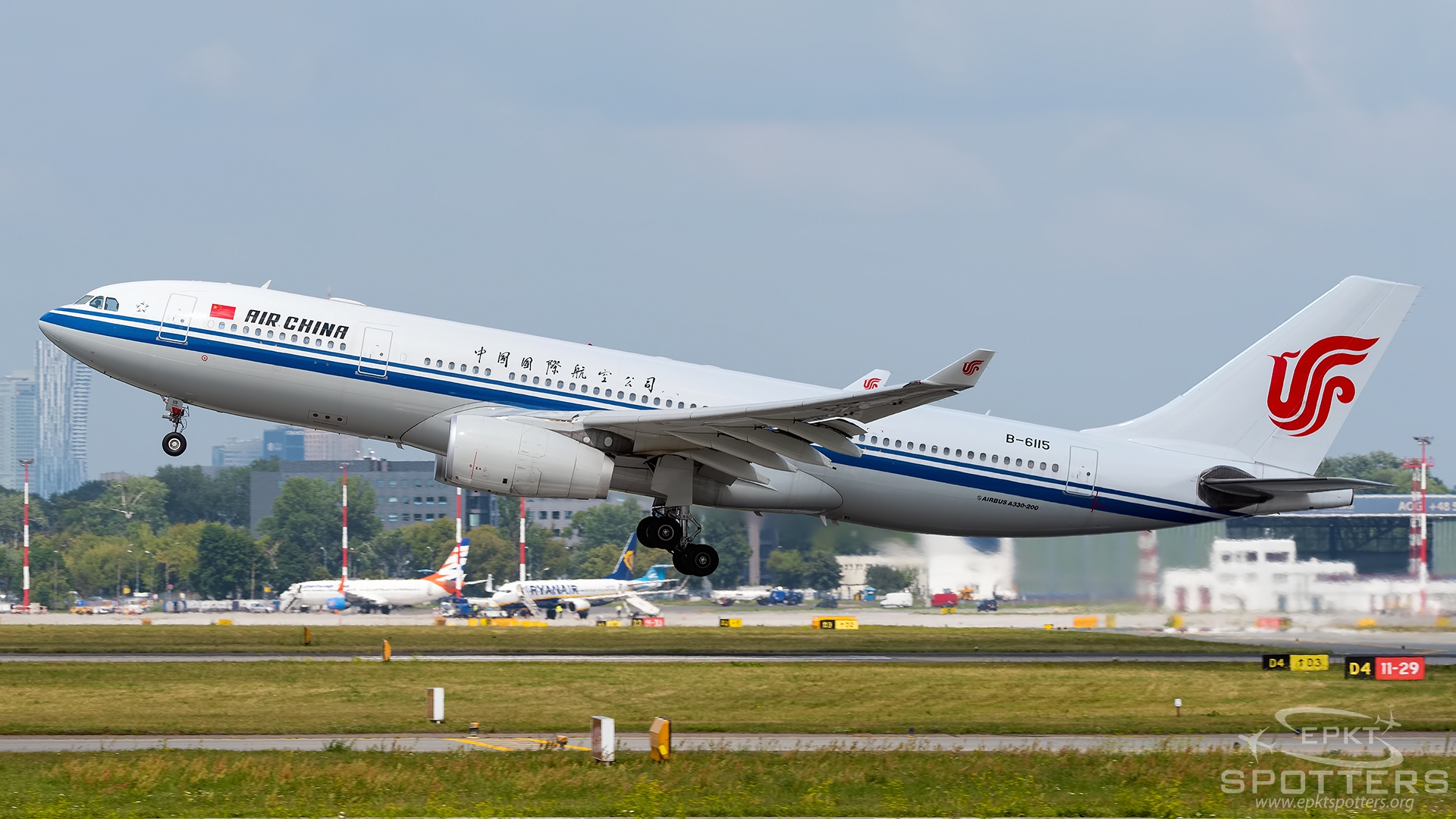 B-6115 - Airbus A330 -243 (Air China) / Chopin / Okecie - Warsaw Poland [EPWA/WAW]