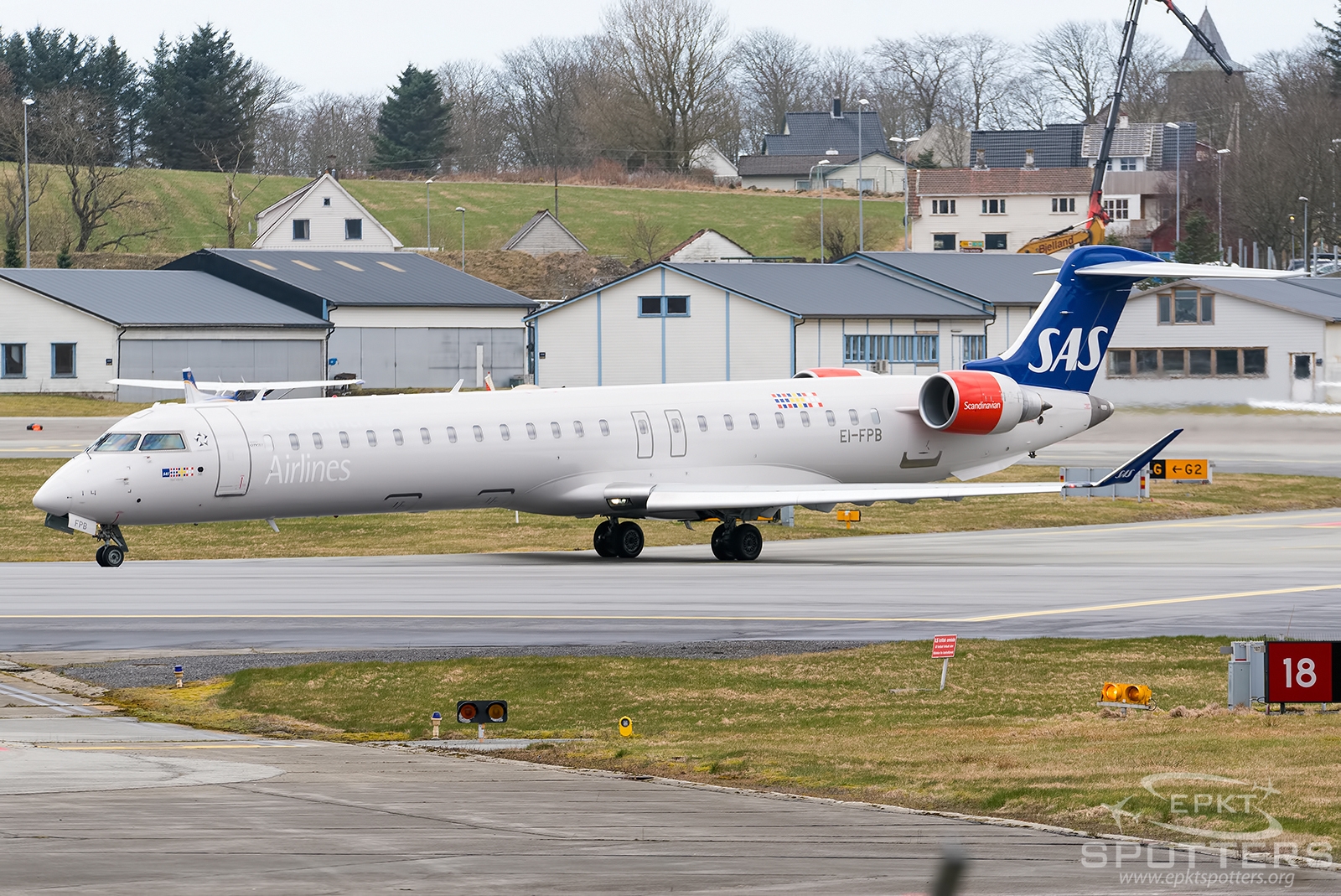 EI-FPB - Canadair CRJ900- LR (SAS Scandinavian Airlines) / Sola - Stavanger Norway [ENZV/SVG ]