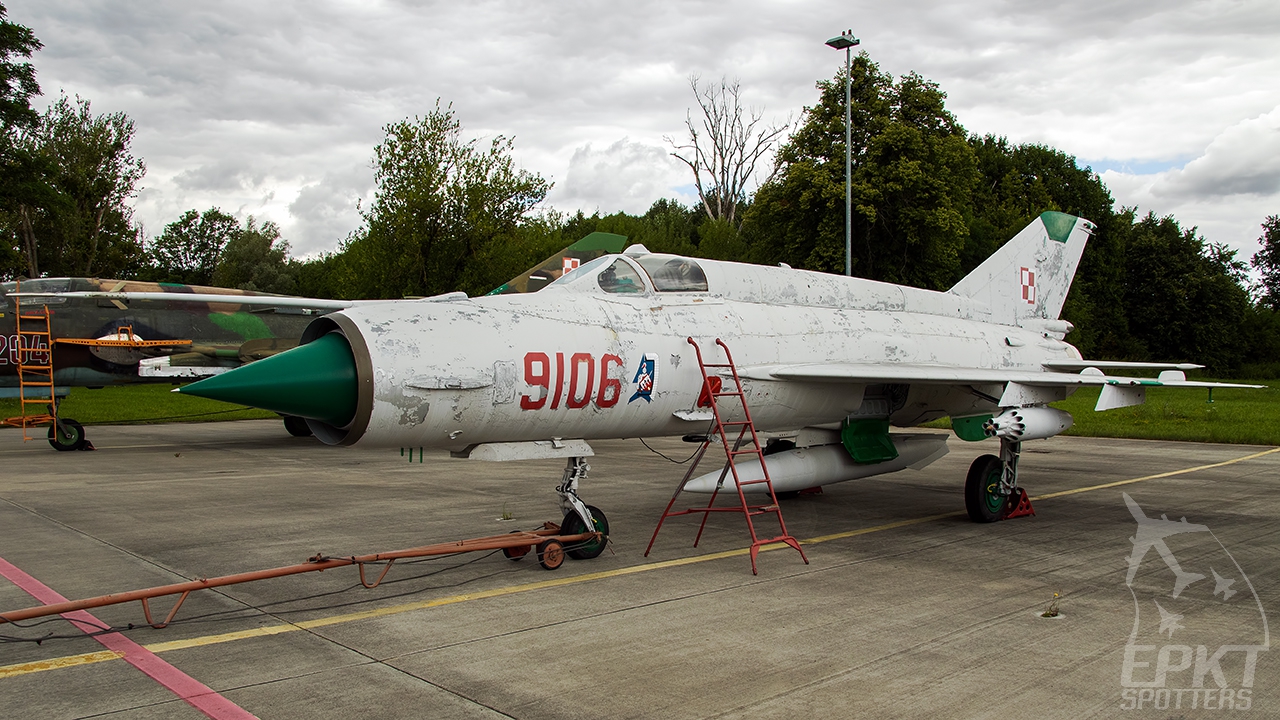 9106 - Mikoyan Gurevich MiG-21 MF (Poland - Air Force) / Malbork - Malbork Poland [EPMB/]