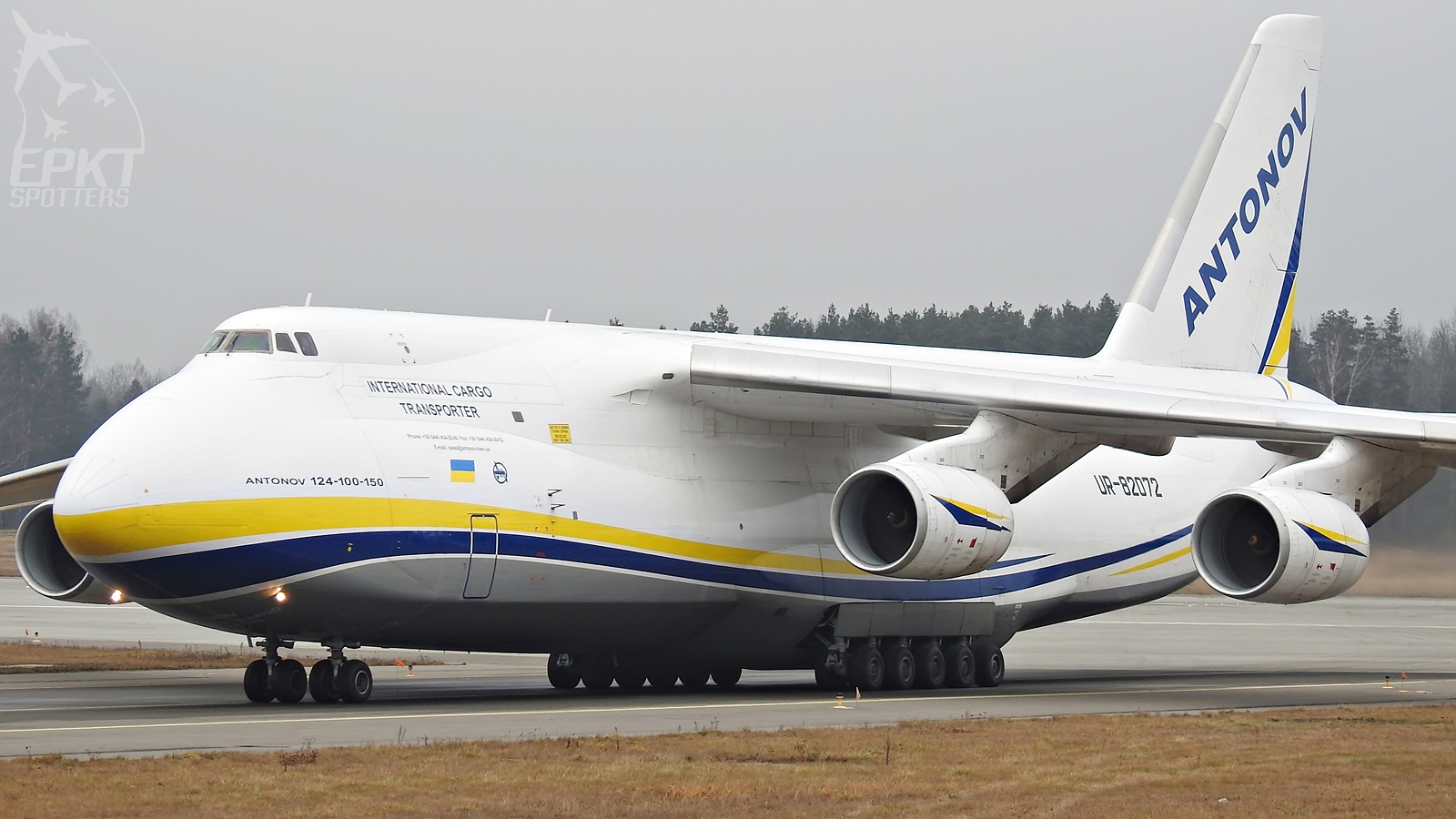 UR-82072 - Antonov An-124 -100 Ruslan (Antonov Design Bureau) / Pyrzowice - Katowice Poland [EPKT/KTW]