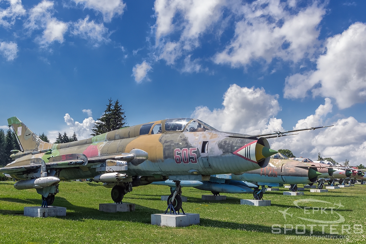 605 - Sukhoi Su-22 UM-3K Fitter G (Poland - Air Force) / Deblin - Deblin Poland [EPDE/]
