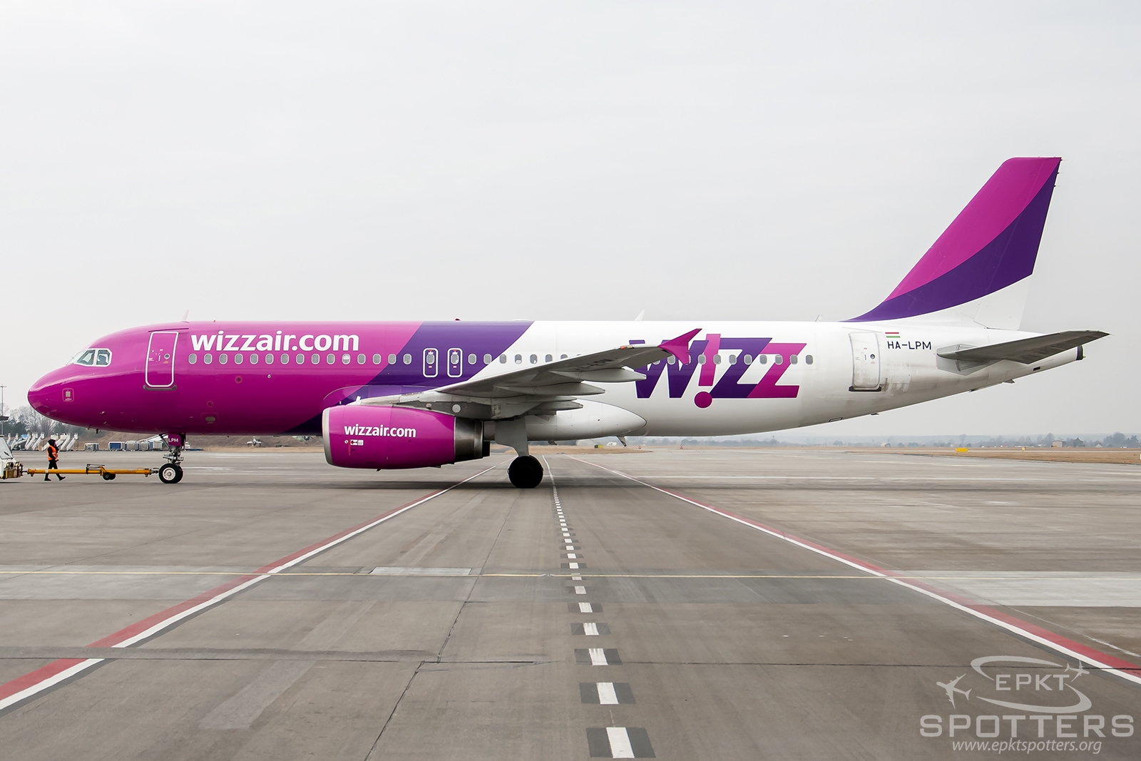 HA-LPM - Airbus A320 -232 (Wizz Air) / Pyrzowice - Katowice Poland [EPKT/KTW]