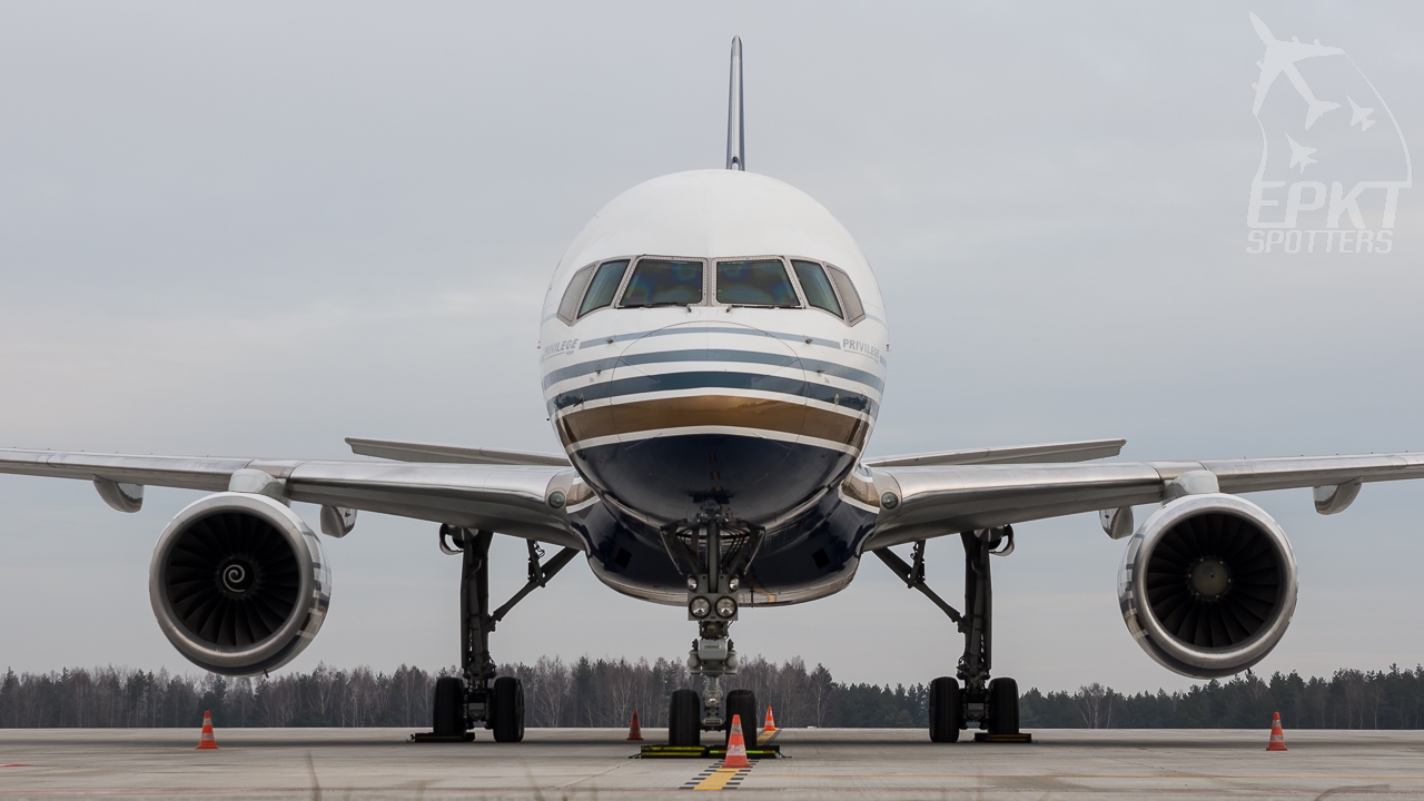 EC-HDS - Boeing 757 -256 (Privilege Style) / Pyrzowice - Katowice Poland [EPKT/KTW]