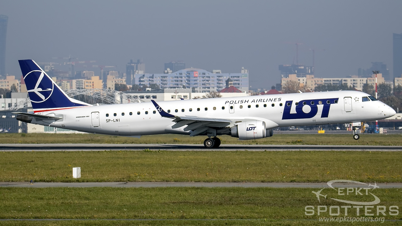 SP-LNI - Embraer 190 -200IGW (LOT Polish Airlines) / Chopin / Okecie - Warsaw Poland [EPWA/WAW]