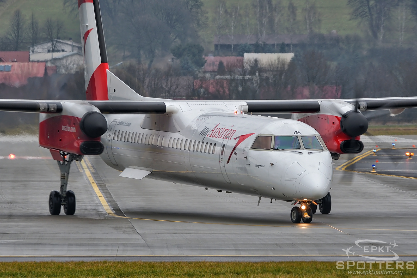 OE-LGK - Bombardier Dash 8 -Q402MR (Austrian arrows (Tyrolean Airways)) / Balice - Krakow Poland [EPKK/KRK]