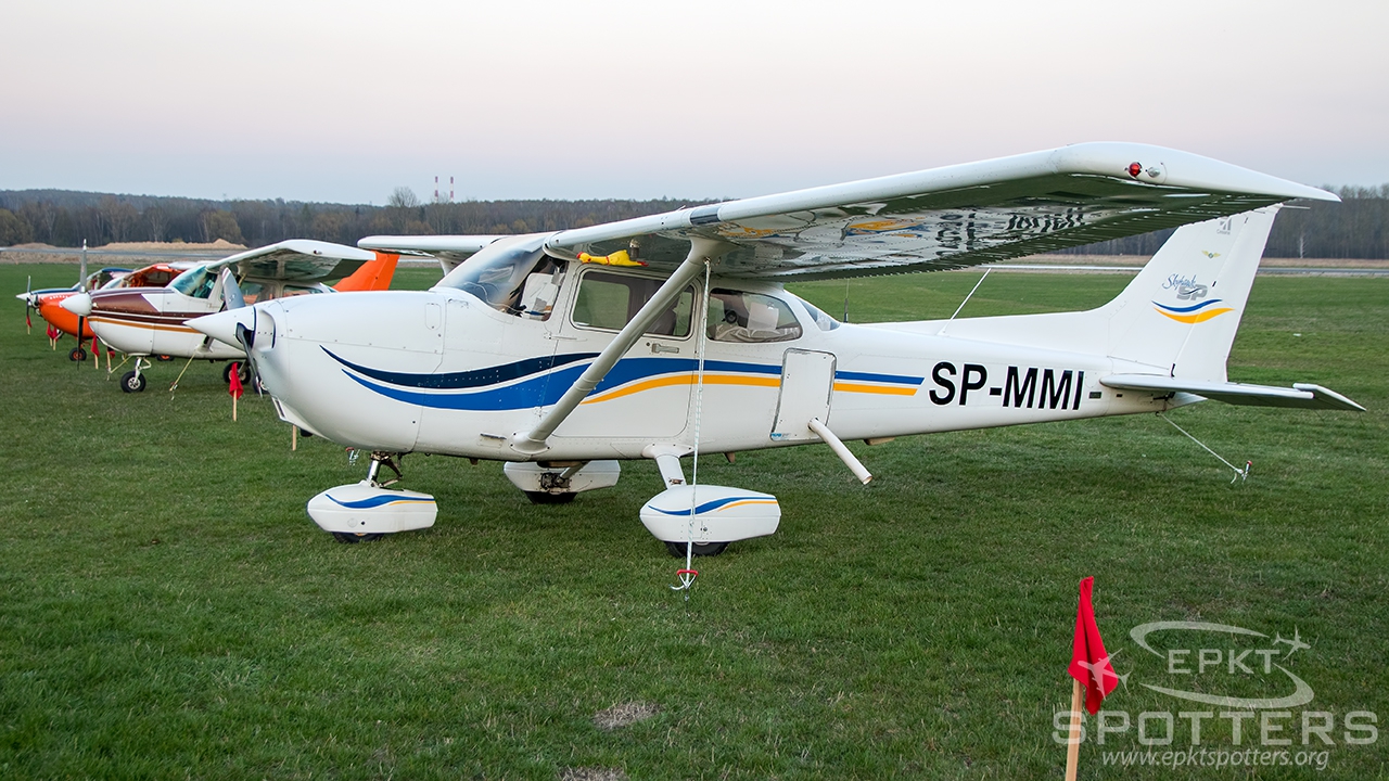 SP-MMI - Cessna 172 S Skyhawk SP (Private) / Muchowiec - Katowice Poland [EPKM/]