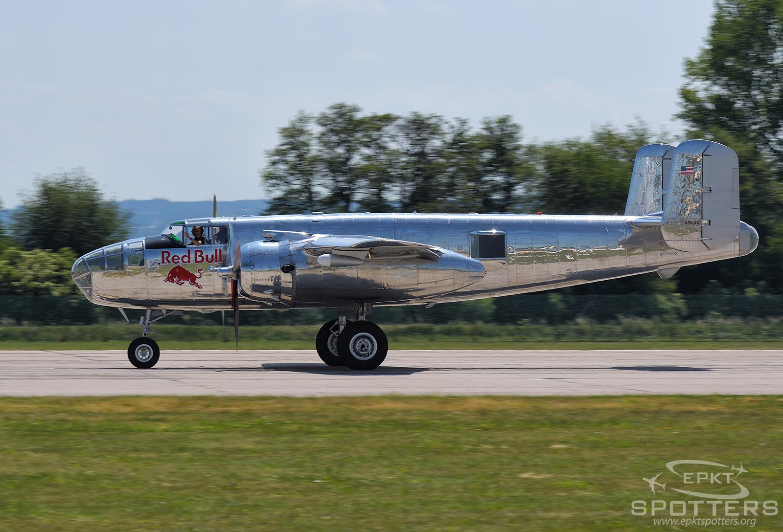 N6123C - North American B-25 J Mitchell (The Flying Bulls) / Pardubice - Pardubice Czech Republic [LKPD/PED]
