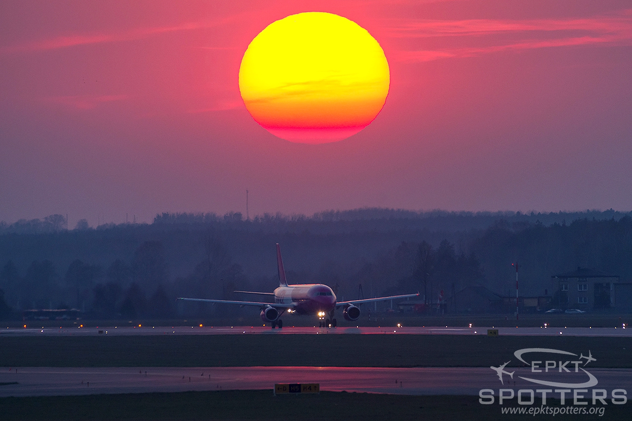 HA-LPZ - Airbus A320 -232 (Wizz Air) / Pyrzowice - Katowice Poland [EPKT/KTW]