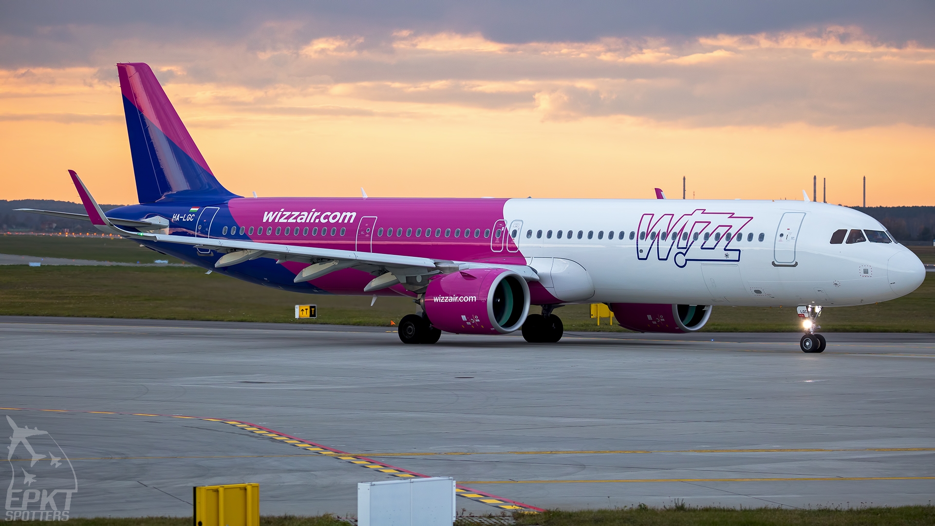 HA-LGC - Airbus A321 -271NX (Wizz Air) / Pyrzowice - Katowice Poland [EPKT/KTW]