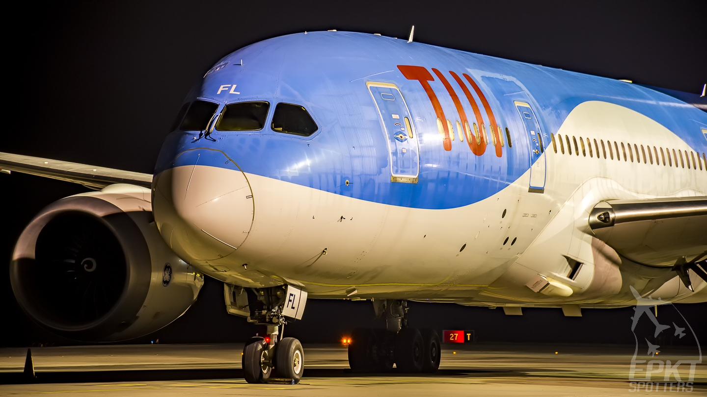 PH-TFL - Boeing 787 -8 Dreamliner (TUIfly Netherlands) / Pyrzowice - Katowice Poland [EPKT/KTW]