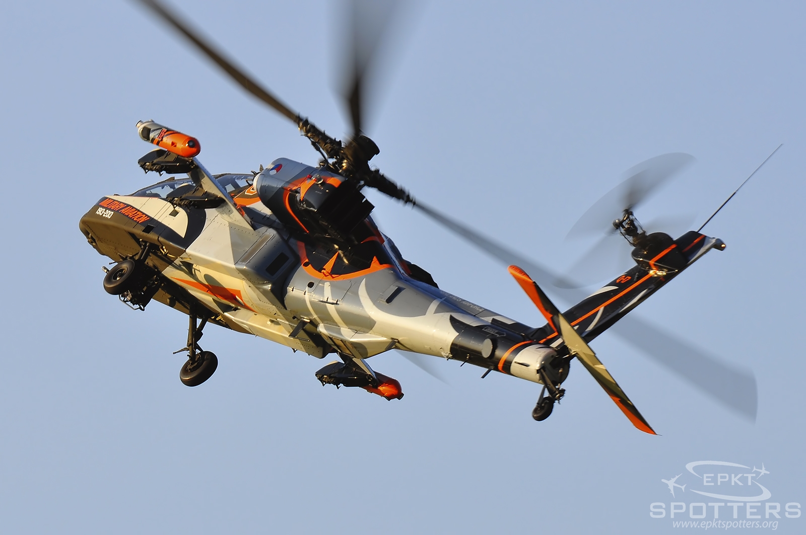 Q-17 - Boeing AH-64 D Apache (Netherlands - Royal Air Force) / Radom - Radom Poland [EPRA/RDO]
