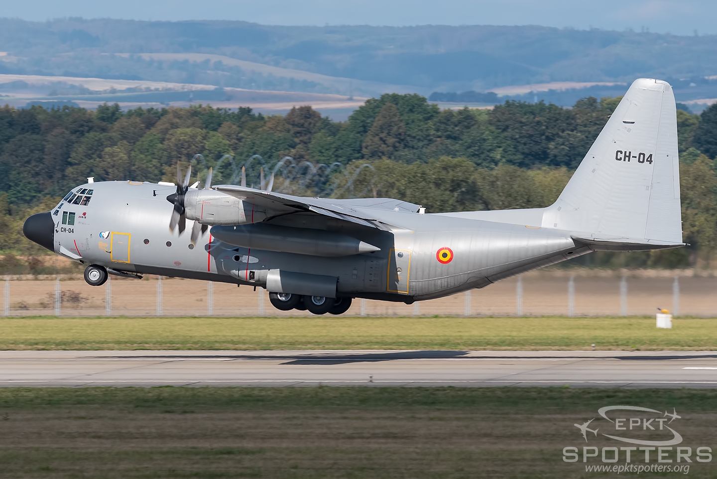 CH-04 - Lockheed C-130 H Hercules (L-382) (Belgium - Air Force) / Leos Janacek Airport - Ostrava Czech Republic [LKMT/OSR]
