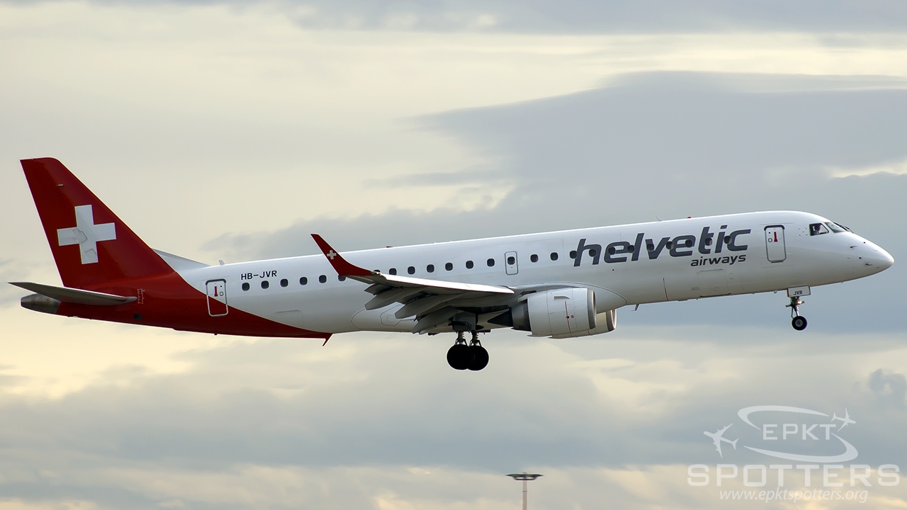 HB-JVR - Embraer 190 -100LR (Helvetic Airways) / Balice - Krakow Poland [EPKK/KRK]