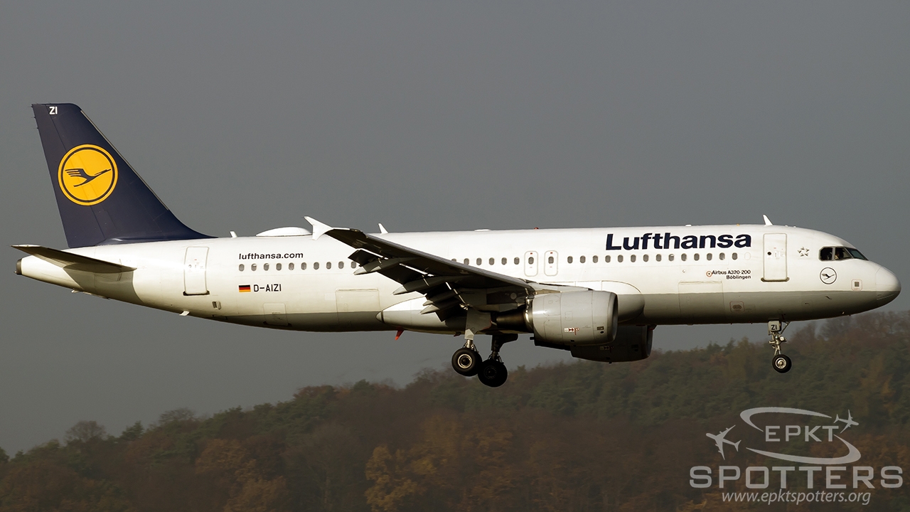 D-AIZI - Airbus A320 -214 (Lufthansa) / Balice - Krakow Poland [EPKK/KRK]