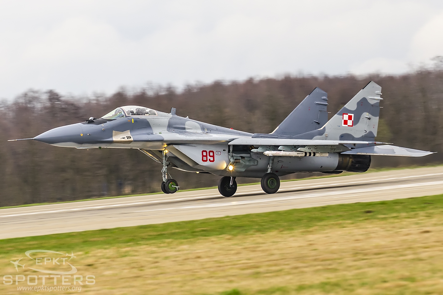 89 - Mikoyan Gurevich MiG-29 A Fulcrum (Poland - Air Force) / 23 Baza Lotnictwa Taktycznego - Minsk Mazowiecki Poland [EPMM/]