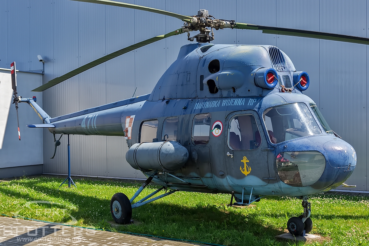 4711 - PZL-Swidnik Mi-2 Hoplite (Poland - Navy) / Deblin - Deblin Poland [EPDE/]
