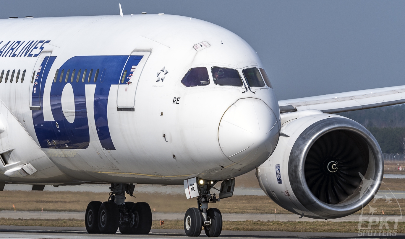 SP-LRE - Boeing 787 -85D Dreamliner (LOT Polish Airlines) / Pyrzowice - Katowice Poland [EPKT/KTW]