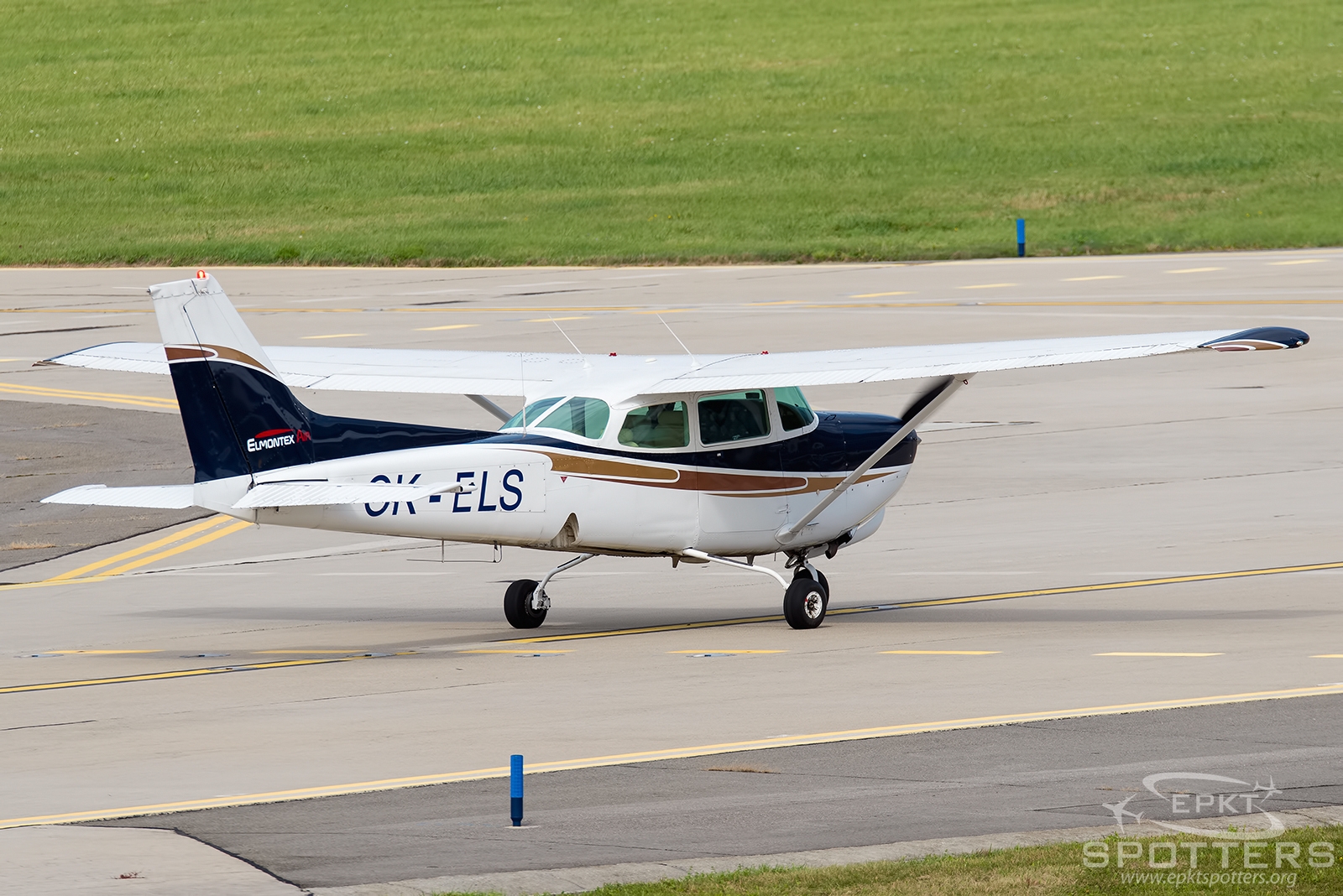OK-ELS - Cessna 172 RG Cutlass (Elmontex Air) / Leos Janacek Airport - Ostrava Czech Republic [LKMT/OSR]