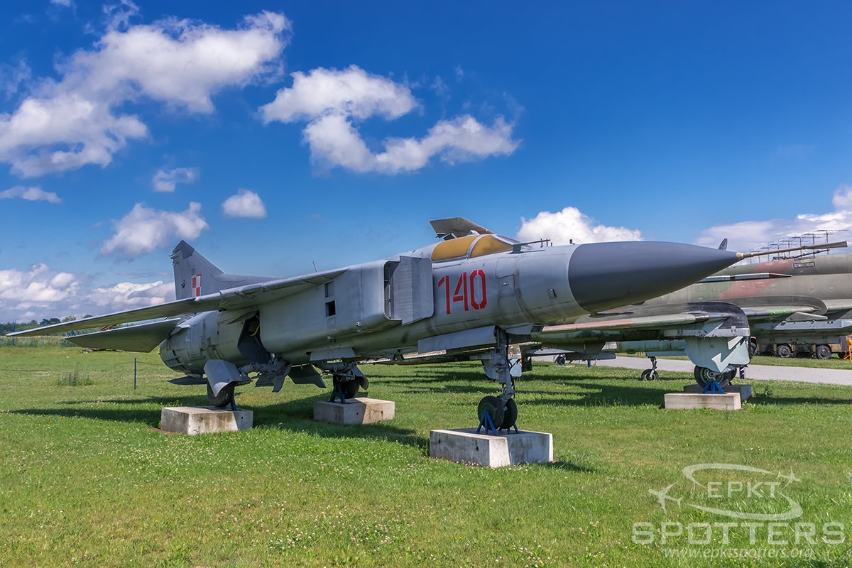 140 - Mikoyan Gurevich MiG-23 MF Flogger B (Poland - Air Force) / Deblin - Deblin Poland [EPDE/]