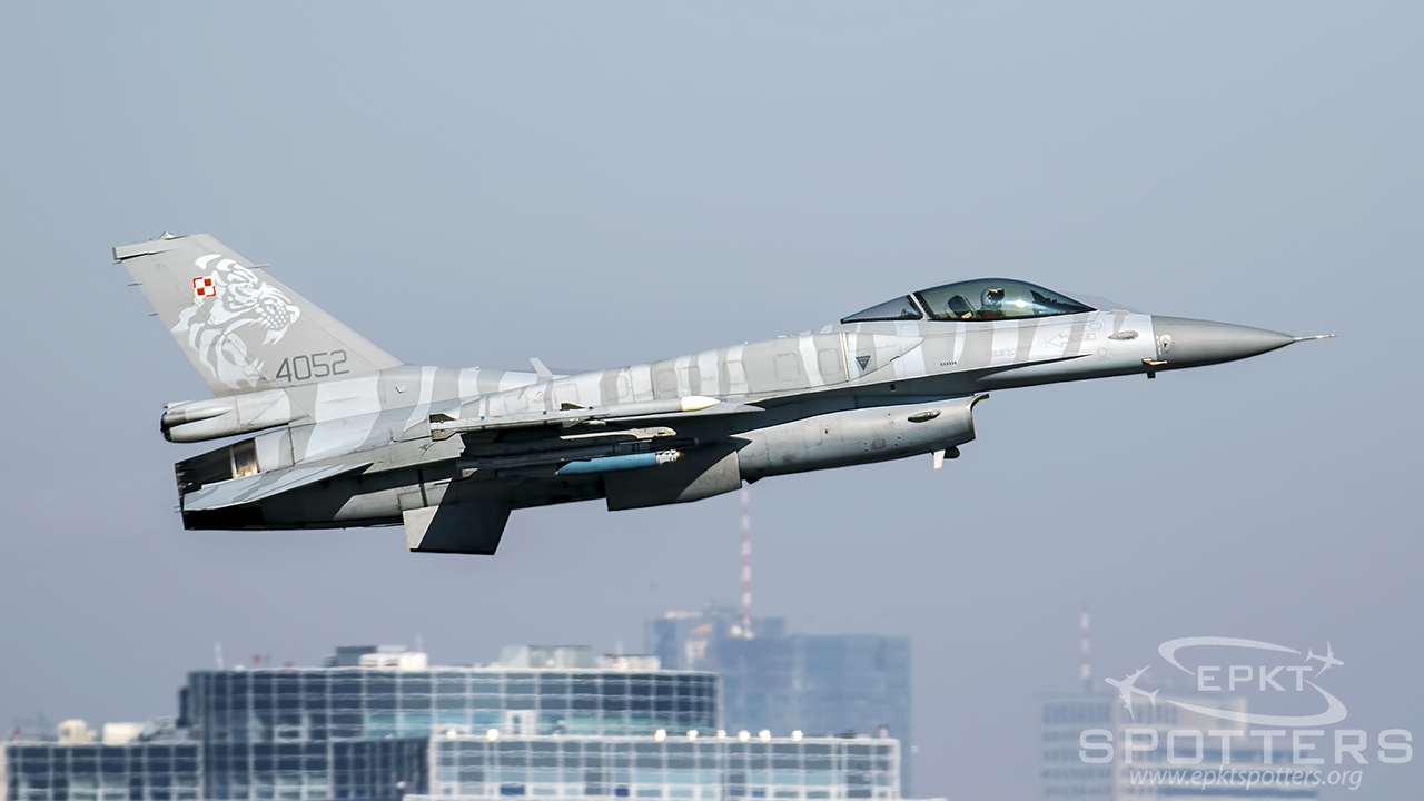 4052 - Lockheed Martin F-16 C Fighting Falcon (Poland - Air Force) / Chopin / Okecie - Warsaw Poland [EPWA/WAW]