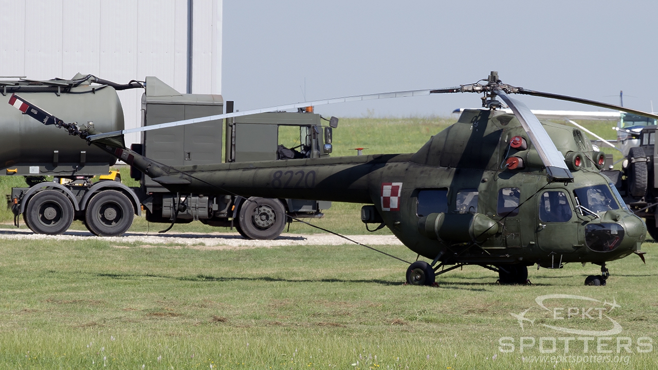 8220 - Mil Mi-2  (Poland - Army) / Mokre - Zamość Poland [EPZA/]