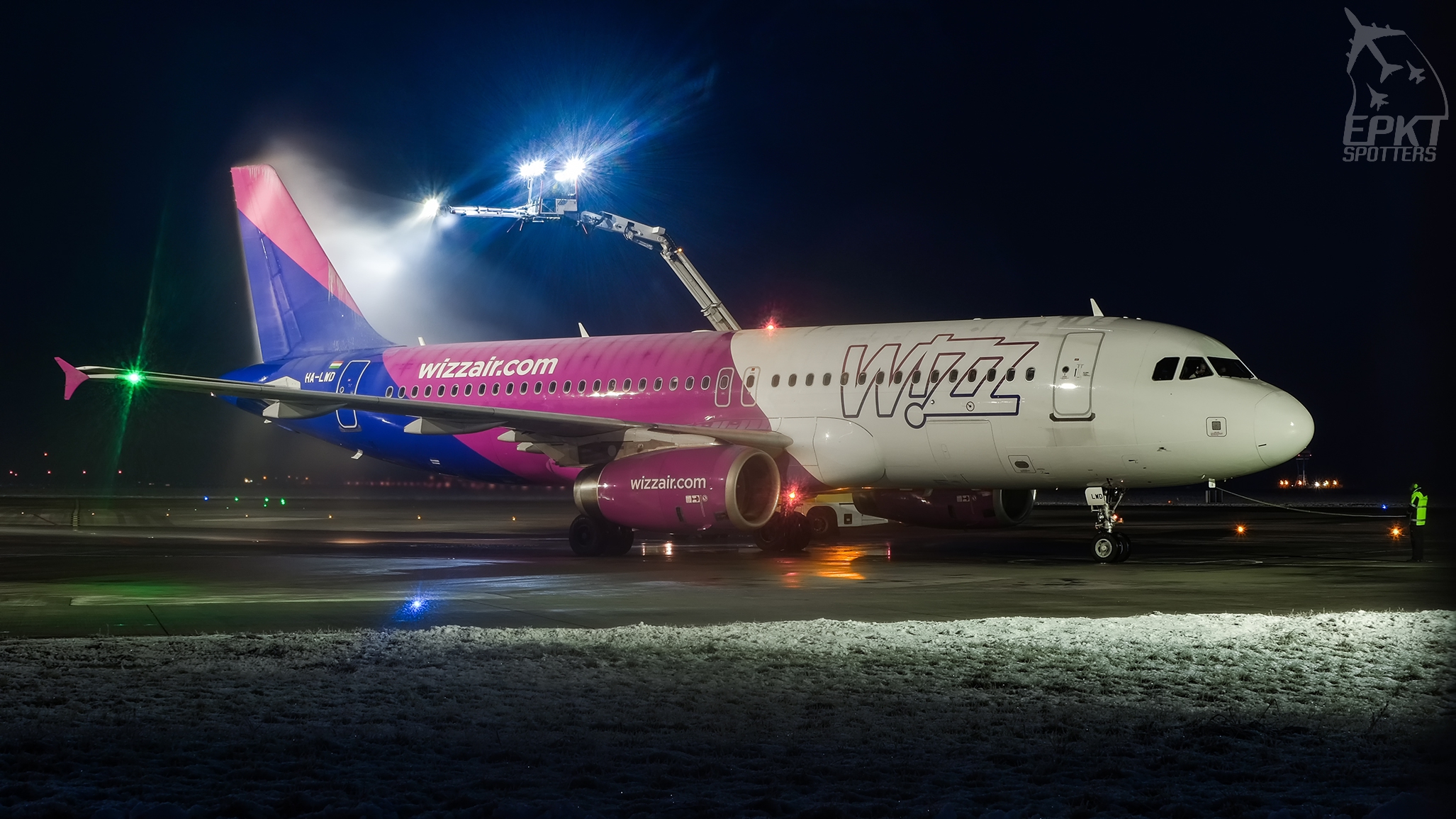 HA-LWD - Airbus A320 -232 (Wizz Air) / Pyrzowice - Katowice Poland [EPKT/KTW]