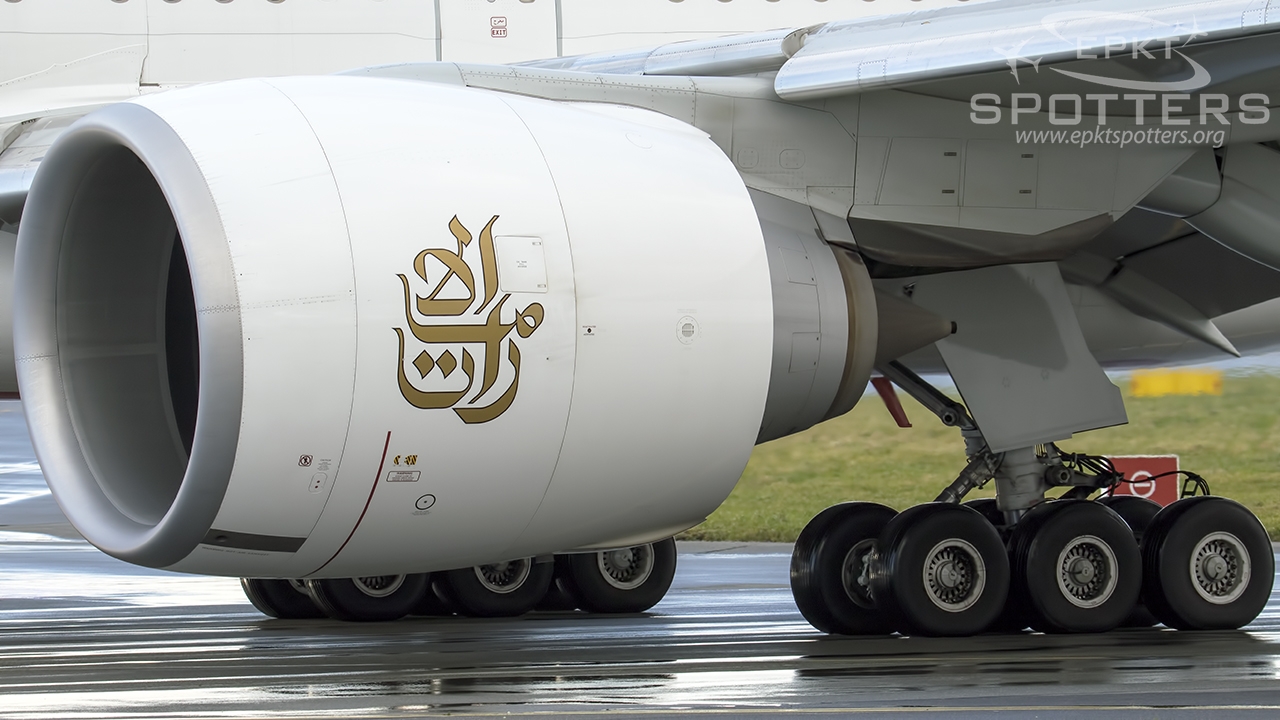 A6-EPQ - Boeing 777 -31HER (Emirates) / Chopin / Okecie - Warsaw Poland [EPWA/WAW]