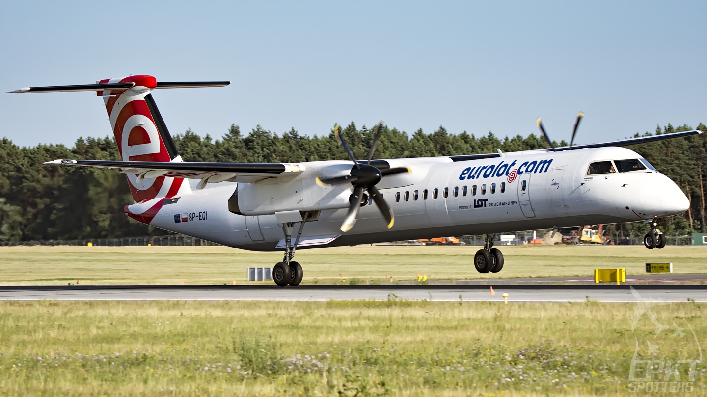 SP-EQI - Bombardier Dash 8 -Q402NextGen (EuroLOT) / Pyrzowice - Katowice Poland [EPKT/KTW]