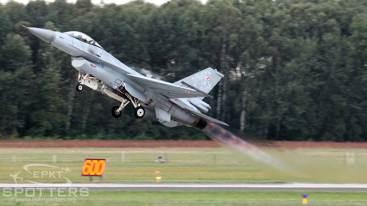 4056 - Lockheed Martin F-16 C Fighting Falcon (Poland - Air Force) / 32 Baza Lotnictwa Taktycznego - Lask Poland [EPLK/]