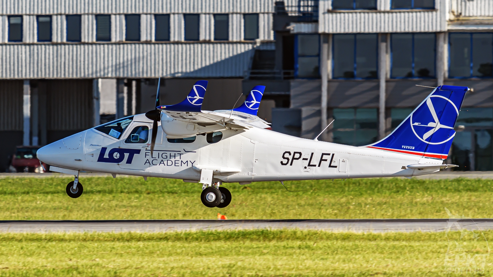SP-LFL - Tecnam P2006 T MkII (LOT FLIGHT ACADEMY) / Pyrzowice - Katowice Poland [EPKT/KTW]
