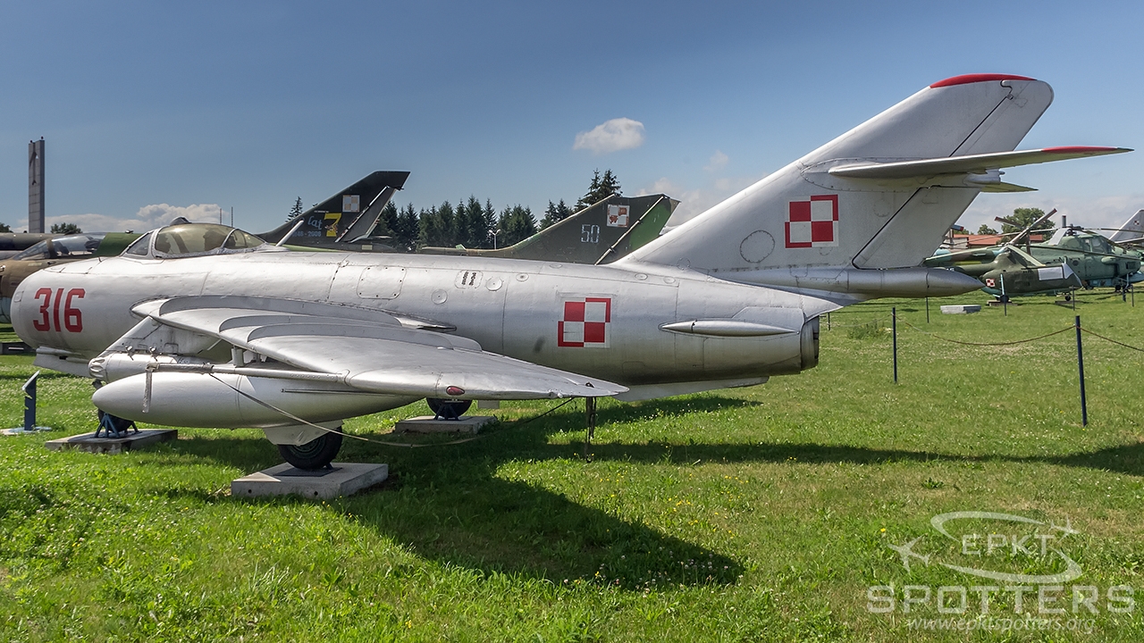 316 - PZL-Mielec Lim-6 bis (Poland - Air Force) / Deblin - Deblin Poland [EPDE/]