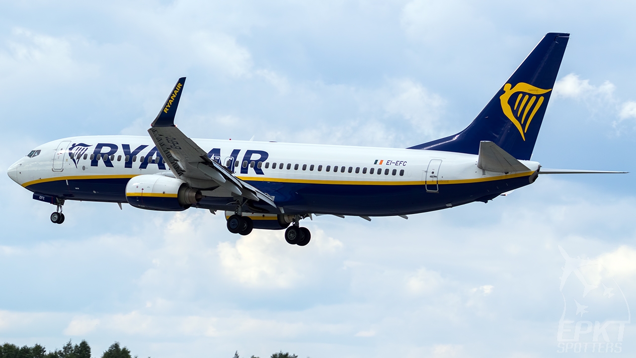 EI-EFC - Boeing 737 -8AS (Ryanair) / Pyrzowice - Katowice Poland [EPKT/KTW]