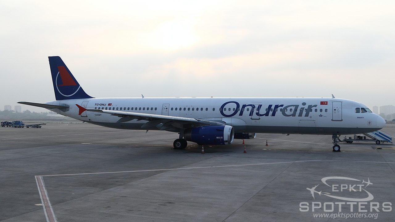 TC-ONJ - Airbus A321 -131 (Onur Air) / Antalya - Antalya Turkey [LTAI/AYT]