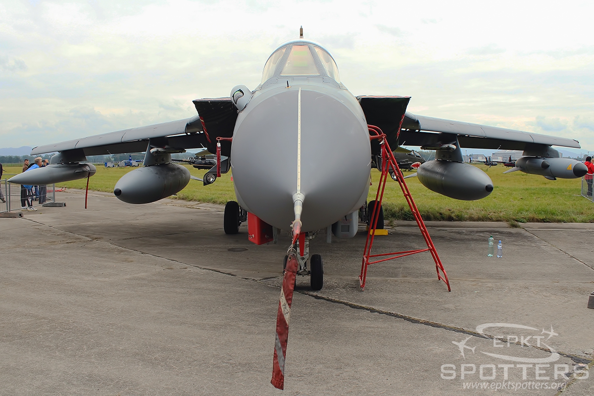 ZE116 - Panavia Tornado GR.4 (United Kingdom - Royal Air Force (RAF)) / Leos Janacek Airport - Ostrava Czech Republic [LKMT/OSR]