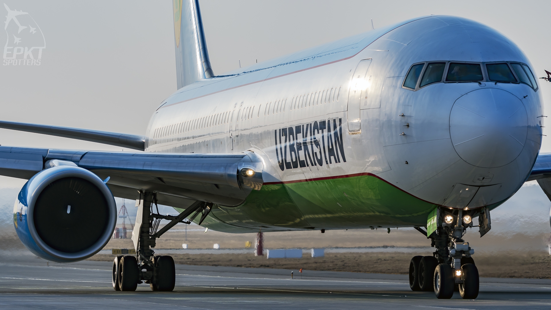 UK67006 - Boeing 767 -33P(ER) (Uzbekistan Airways) / Pyrzowice - Katowice Poland [EPKT/KTW]