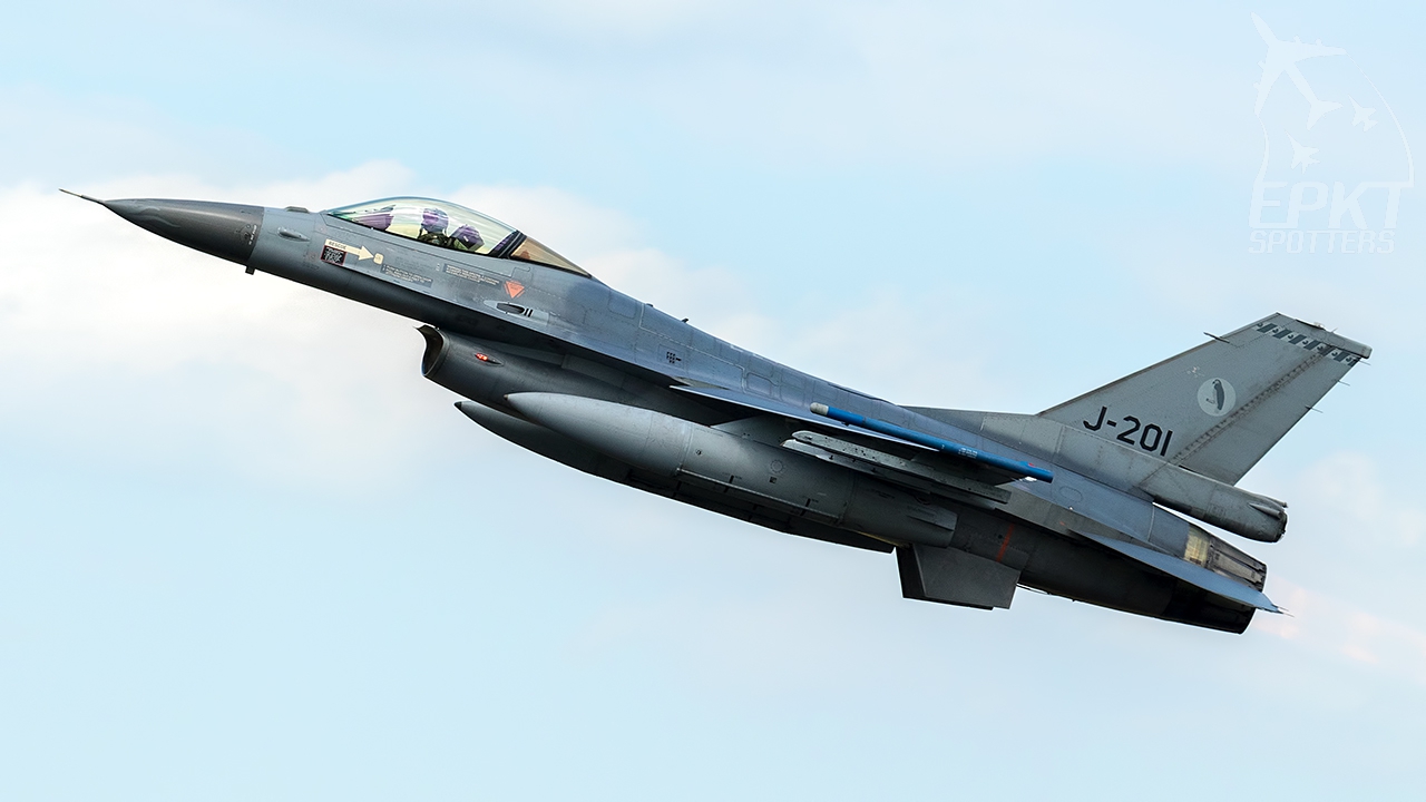J-201 - General Dynamics F-16 AM  Fighting Falcon (Netherlands - Royal Air Force) / Volkel Ab - Volkel Netherlands [EHVK/UDE]
