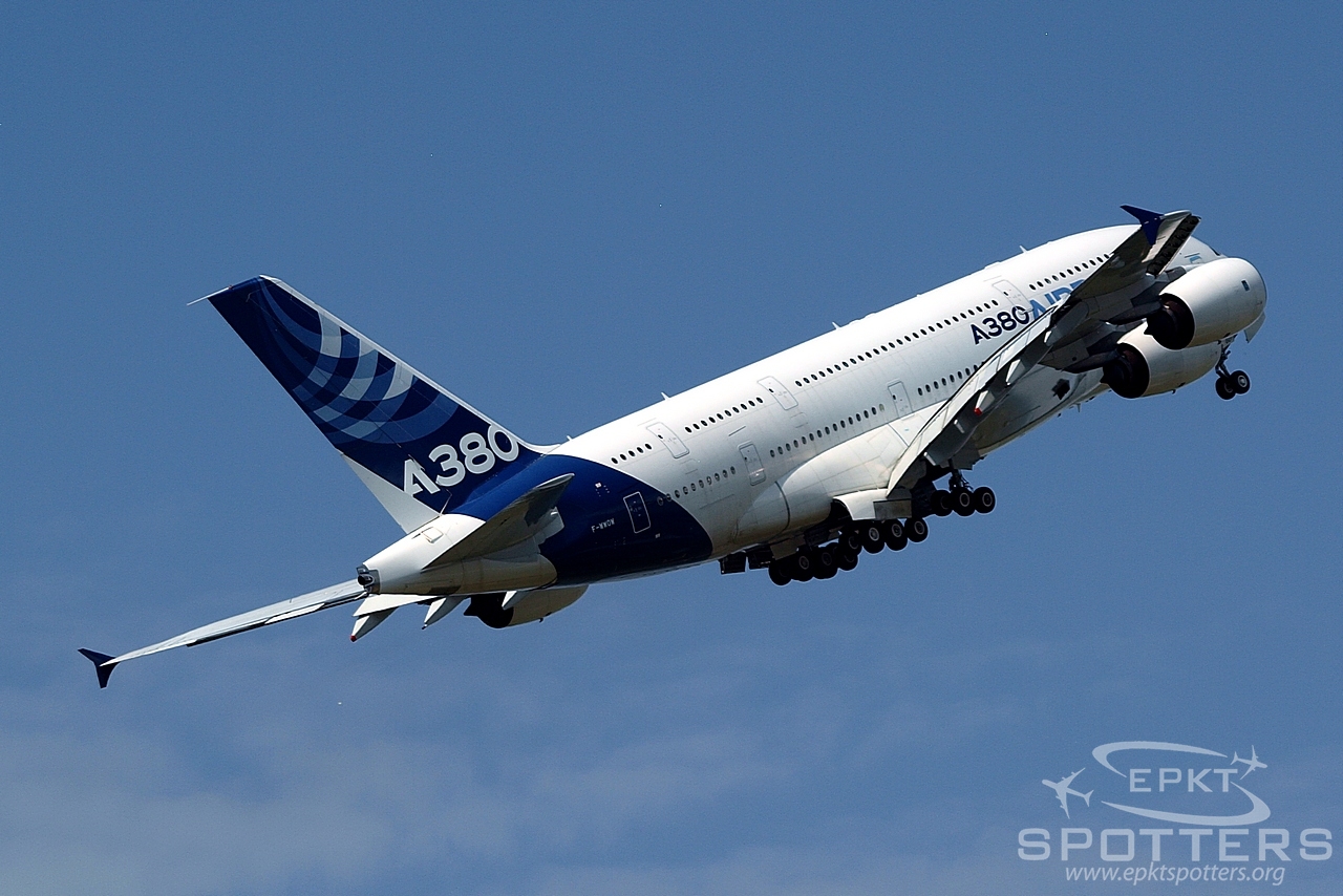 F-WWOW - Airbus A380 -841 (Airbus Industrie) / Sliac - Sliac Slovakia [LZSL/SLD]