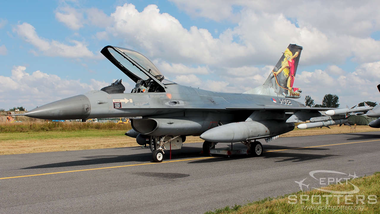 J-002 - General Dynamics (Fokker) F-16 AM  Fighting Falcon (Netherlands - Royal Air Force) / Radom - Radom Poland [EPRA/RDO]