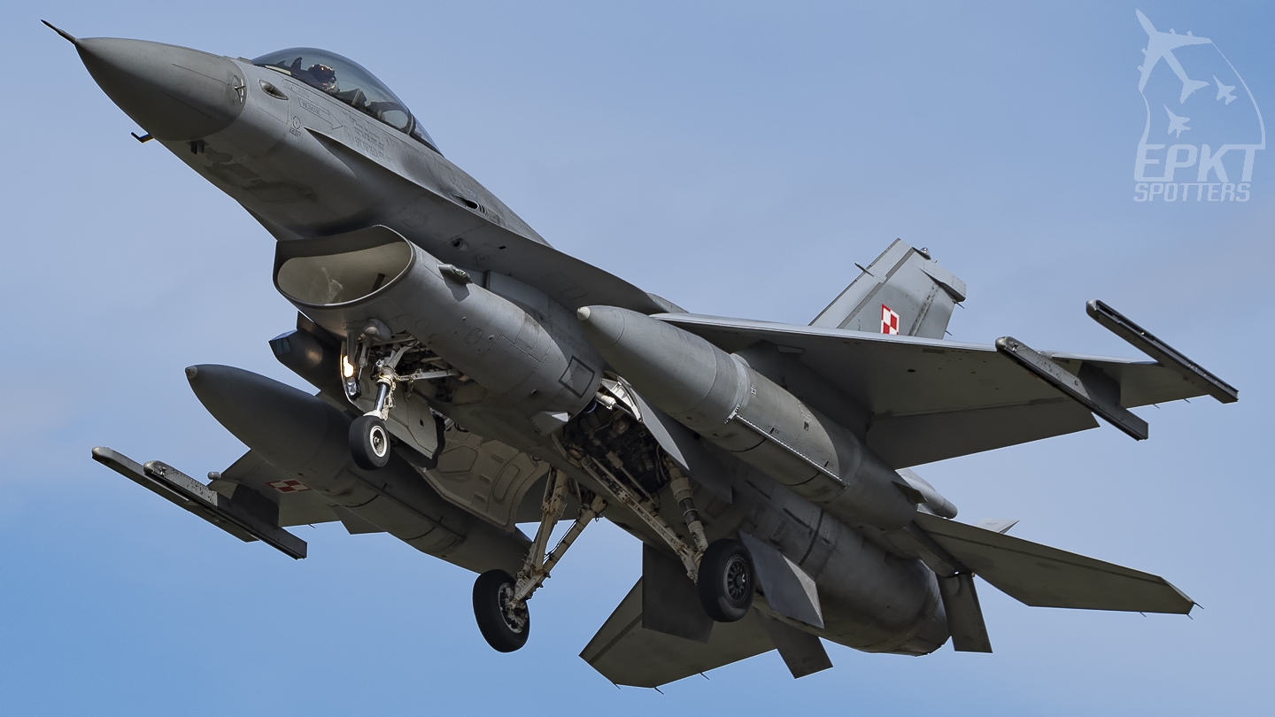 4070 - Lockheed Martin F-16 C Fighting Falcon (Poland - Air Force) / 32 Baza Lotnictwa Taktycznego - Lask Poland [EPLK/]