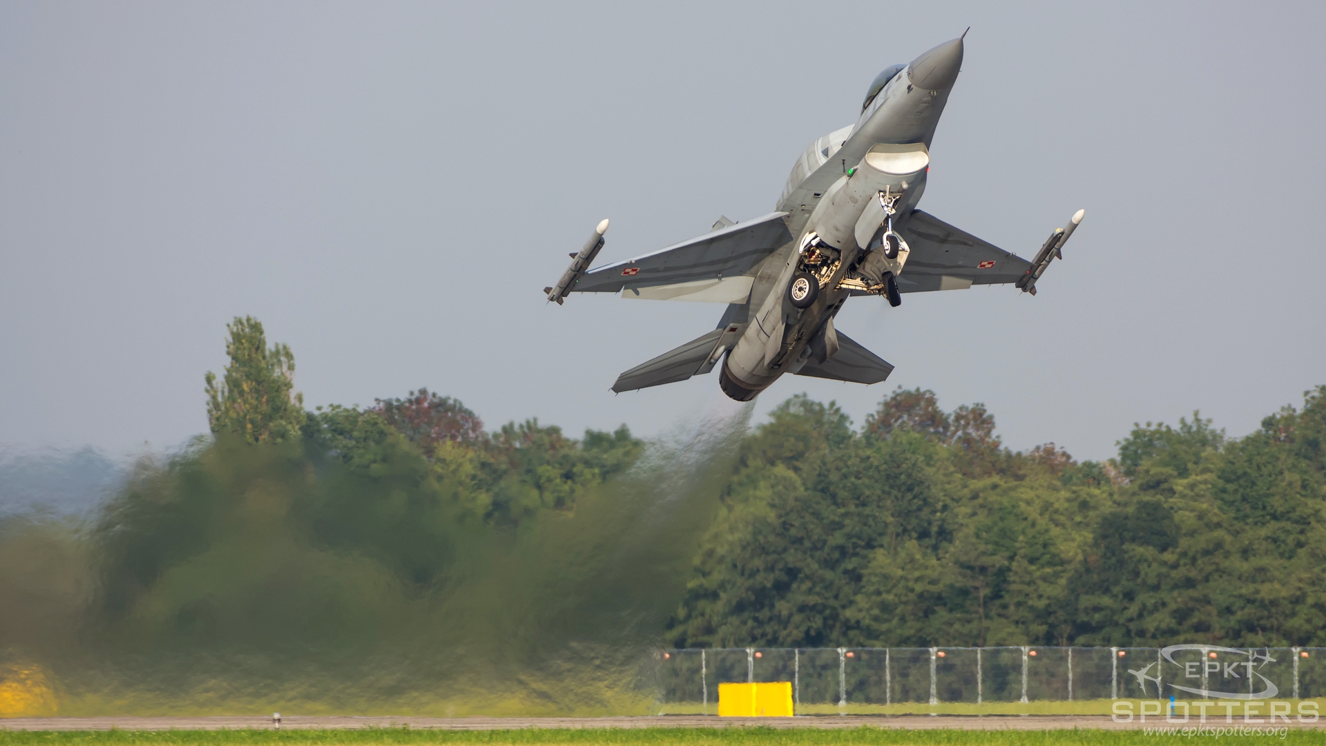 4052 - Lockheed Martin F-16 C Fighting Falcon (Poland - Air Force) / Leos Janacek Airport - Ostrava Czech Republic [LKMT/OSR]